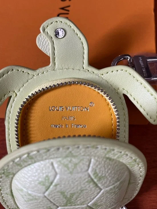Louis Vuitton Turtle Coin Pouch in Light Green and Yellow - Picture 4 of 4